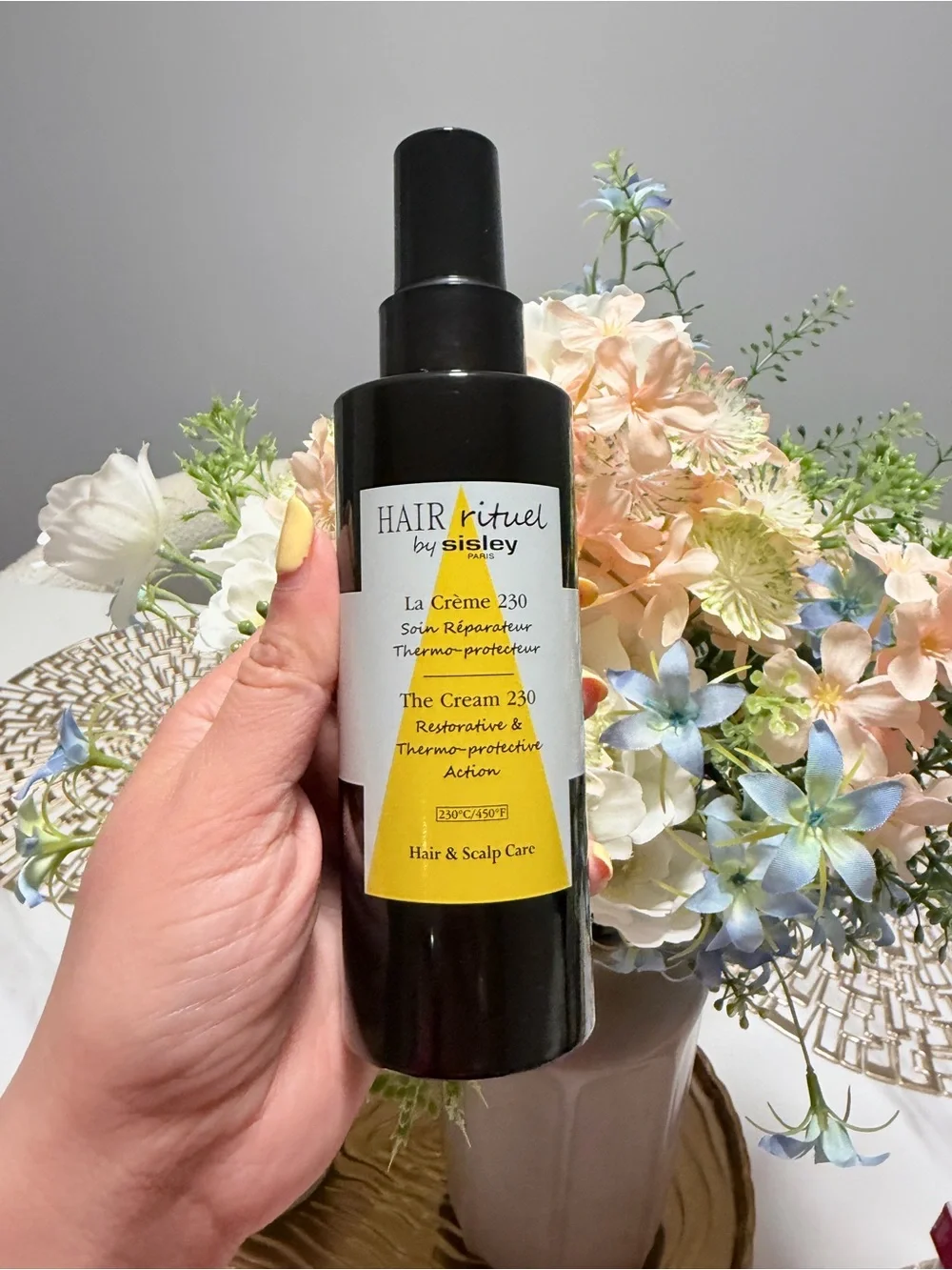 Hair Rituel by Sisley Paris La Creme 230 Restorative & Thermo Protective Action